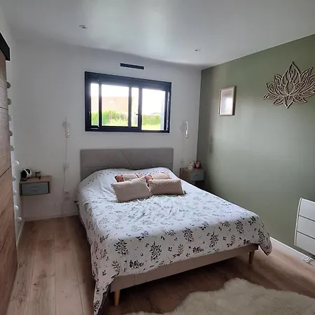 Homestay Pres Du Circuit Du Mans *