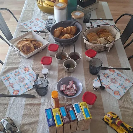 Pres Du Circuit Du Mans