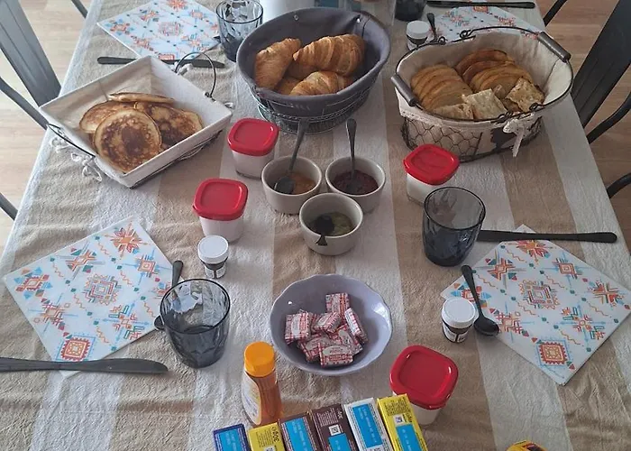 Pres Du Circuit Du Mans